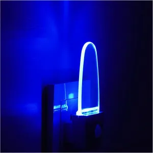 GREENIC Blue Motion Sensor Night Light Plug in 2 Pack, 0.5W LED Motion Detector Night Light Lamp, Automatic Motion Activated Nightlights for Modern Home Decor, Living Room, Bedroom, Bathroom, Kitchen